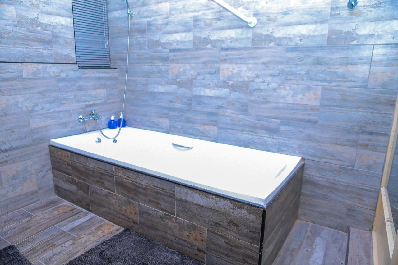 Delux Guesthouse Volksrust 외부 사진