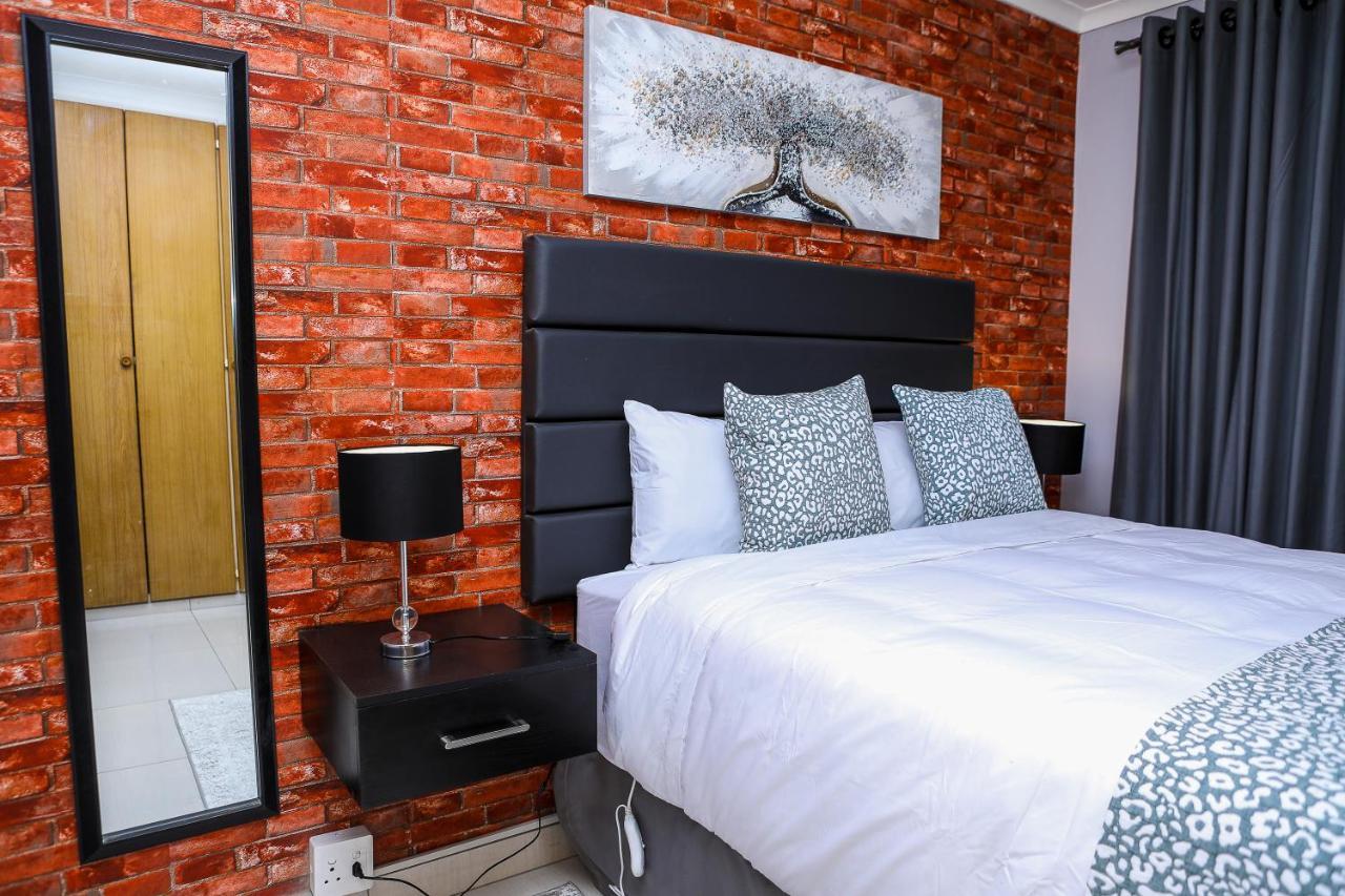 Delux Guesthouse Volksrust 외부 사진