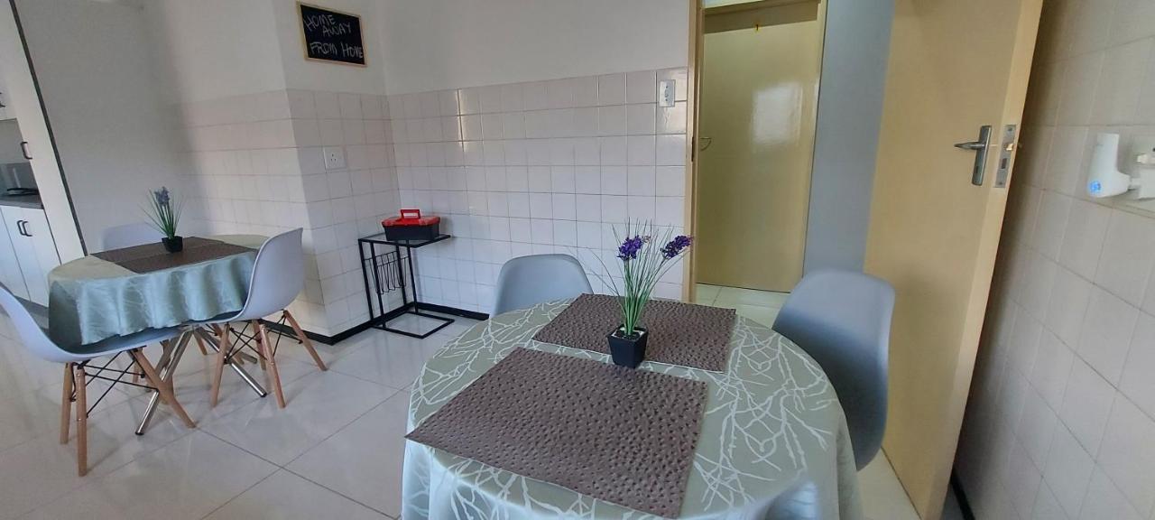 Delux Guesthouse Volksrust 외부 사진