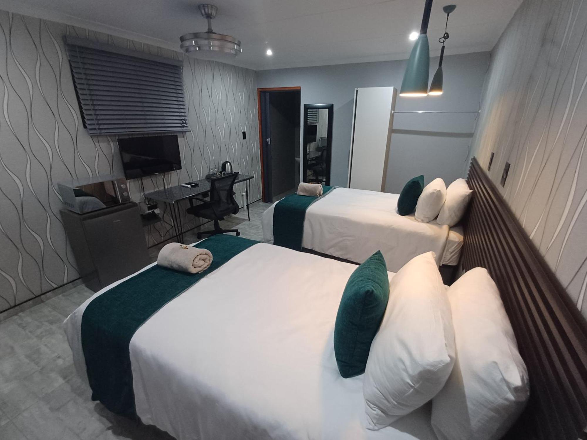 Delux Guesthouse Volksrust 외부 사진