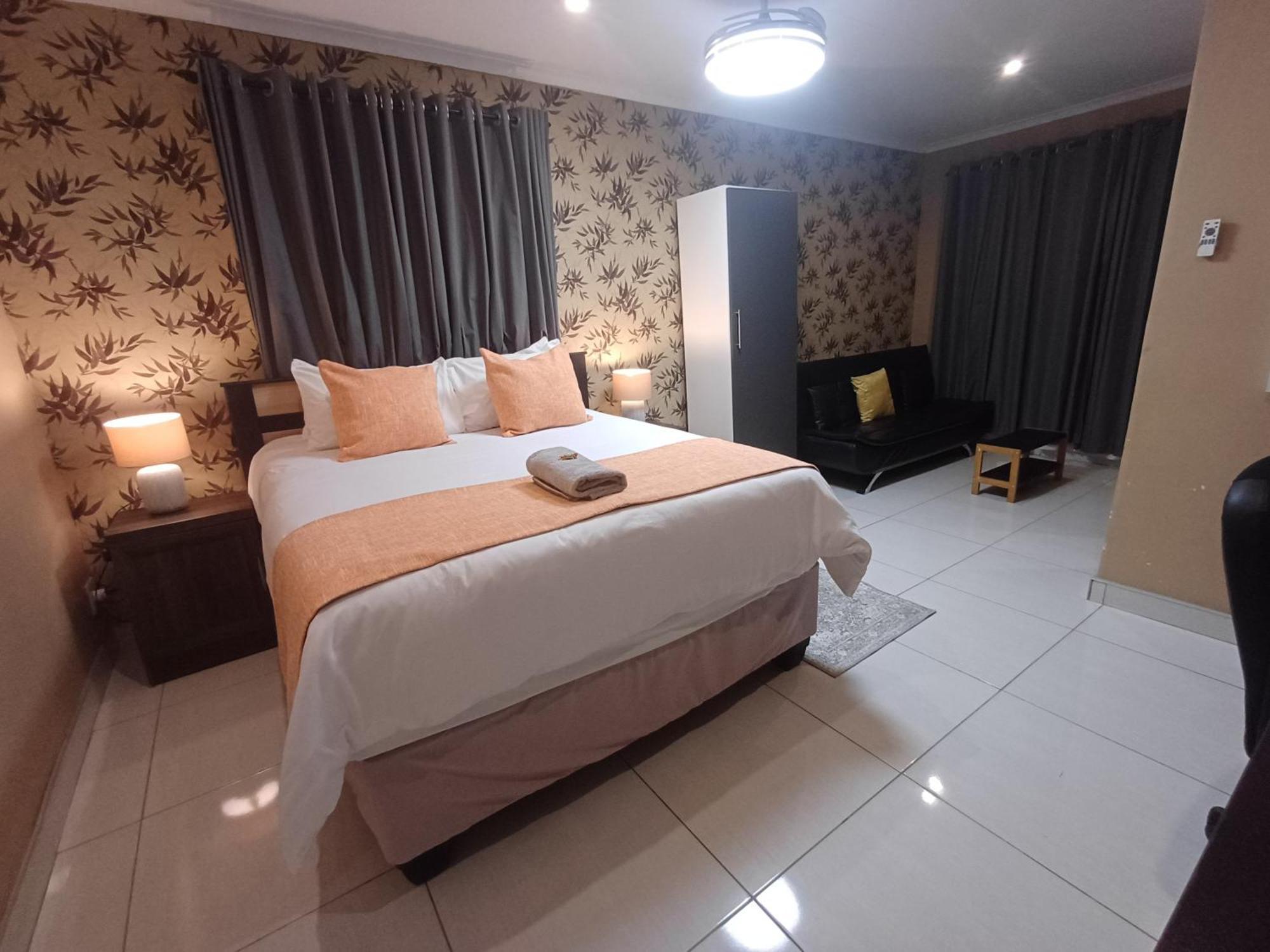 Delux Guesthouse Volksrust 외부 사진