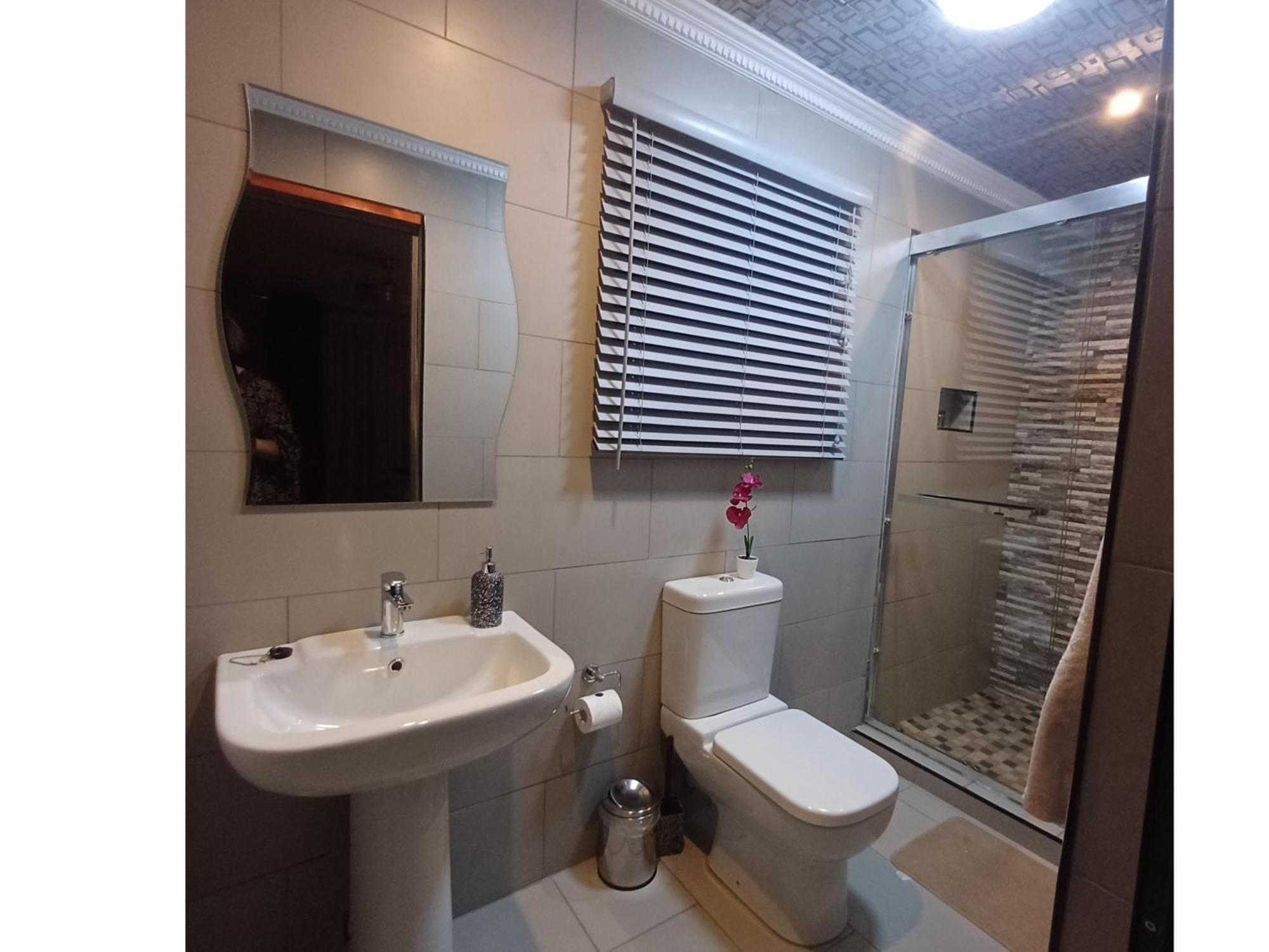 Delux Guesthouse Volksrust 외부 사진