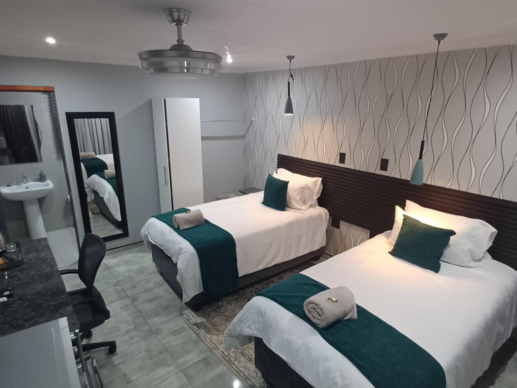 Delux Guesthouse Volksrust 외부 사진