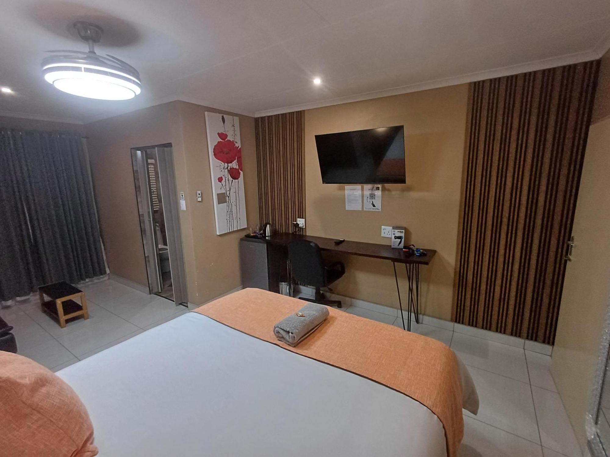 Delux Guesthouse Volksrust 외부 사진