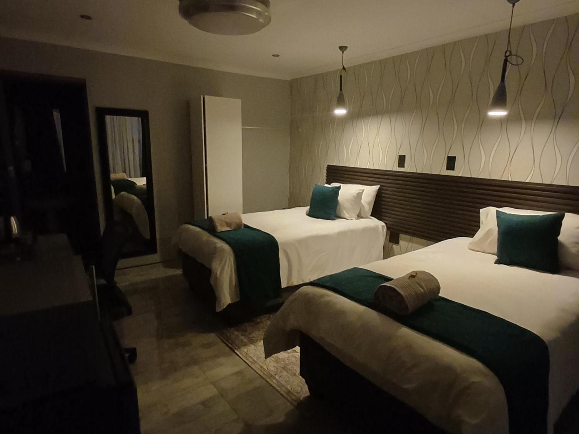 Delux Guesthouse Volksrust 외부 사진